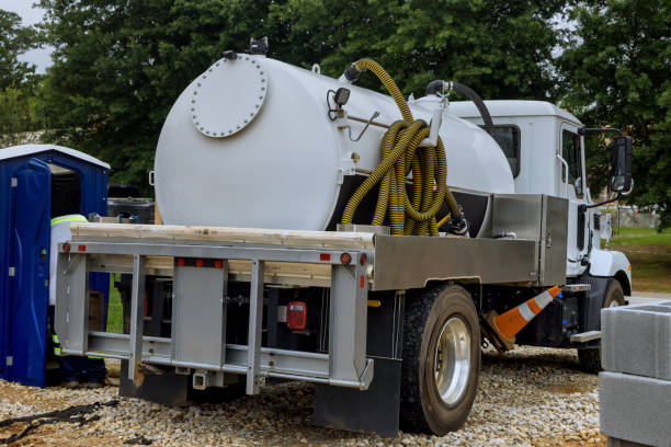 Best Construction site porta potty rental  in Chigan Center, MI